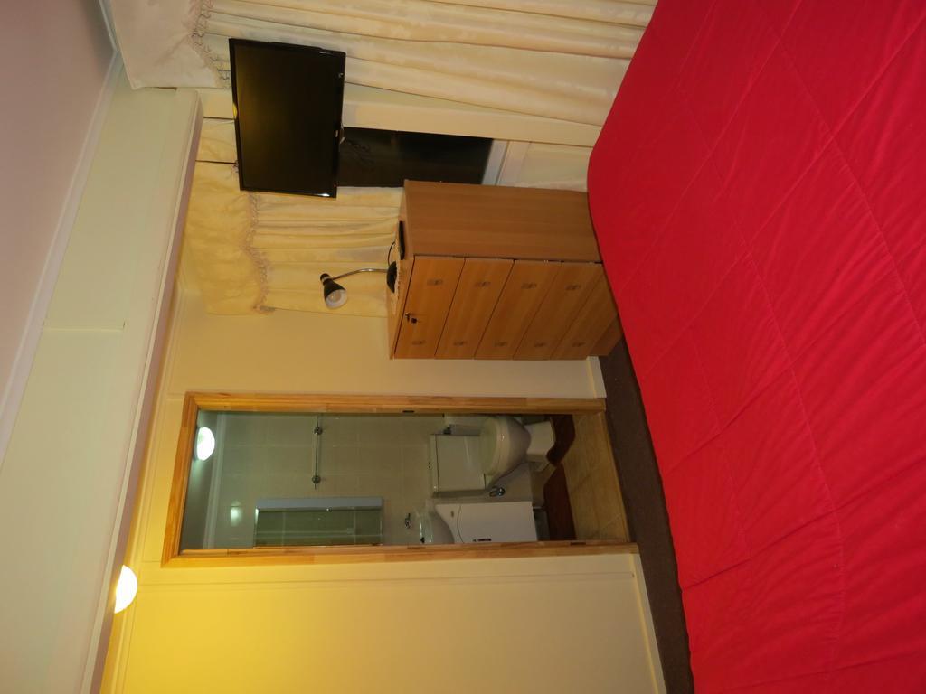 Hostal Dona Irma Пунта Аренас Стая снимка